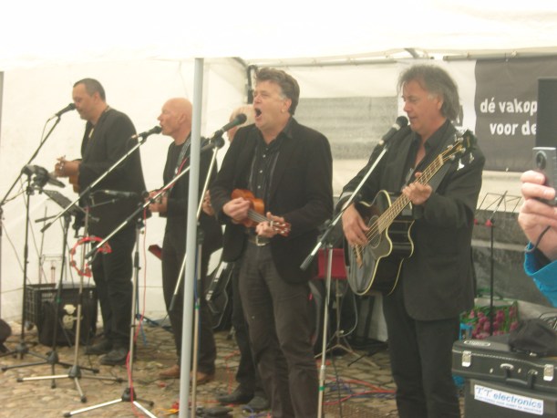 SAMSUNG DIGITAL CAMERA