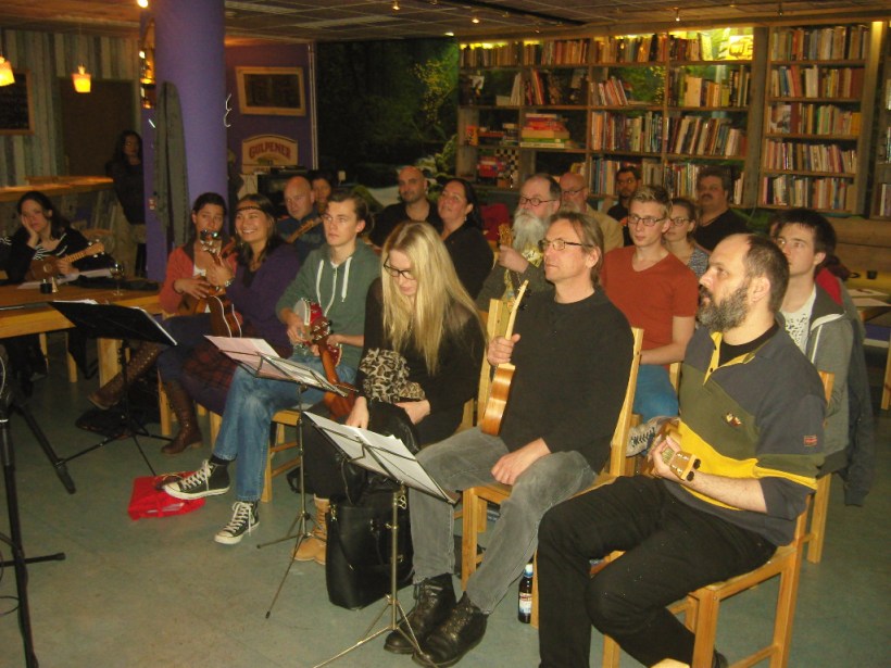 SAMSUNG DIGITAL CAMERA